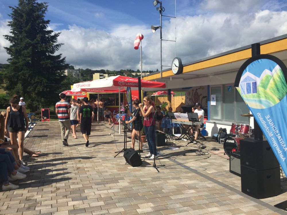 Schwimmbadfest 2016 2.jpg